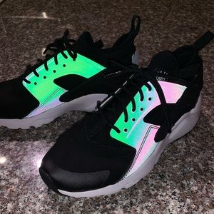 Women’s Nike Huaraches